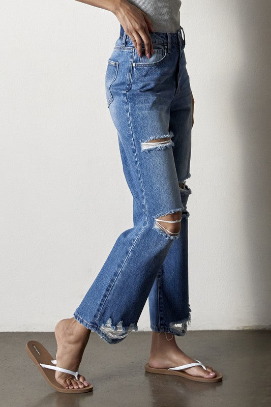 ESTRUCTED STRAIGHT JEANS