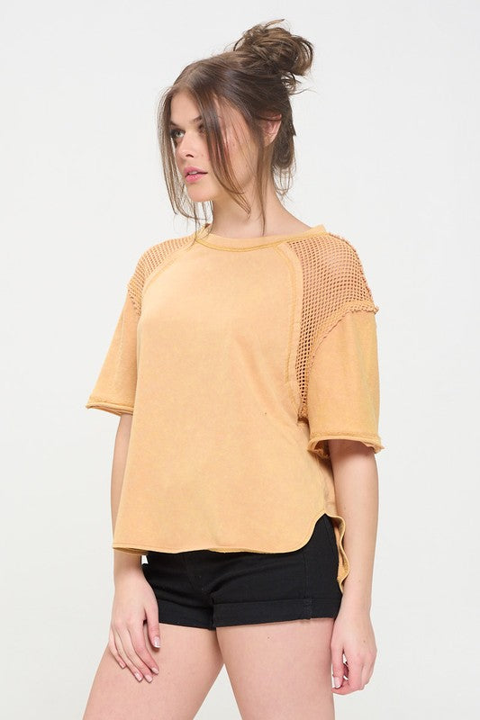 MINERAL WASHED SHORT SLEEVE FISHNET SHOULDER TOP